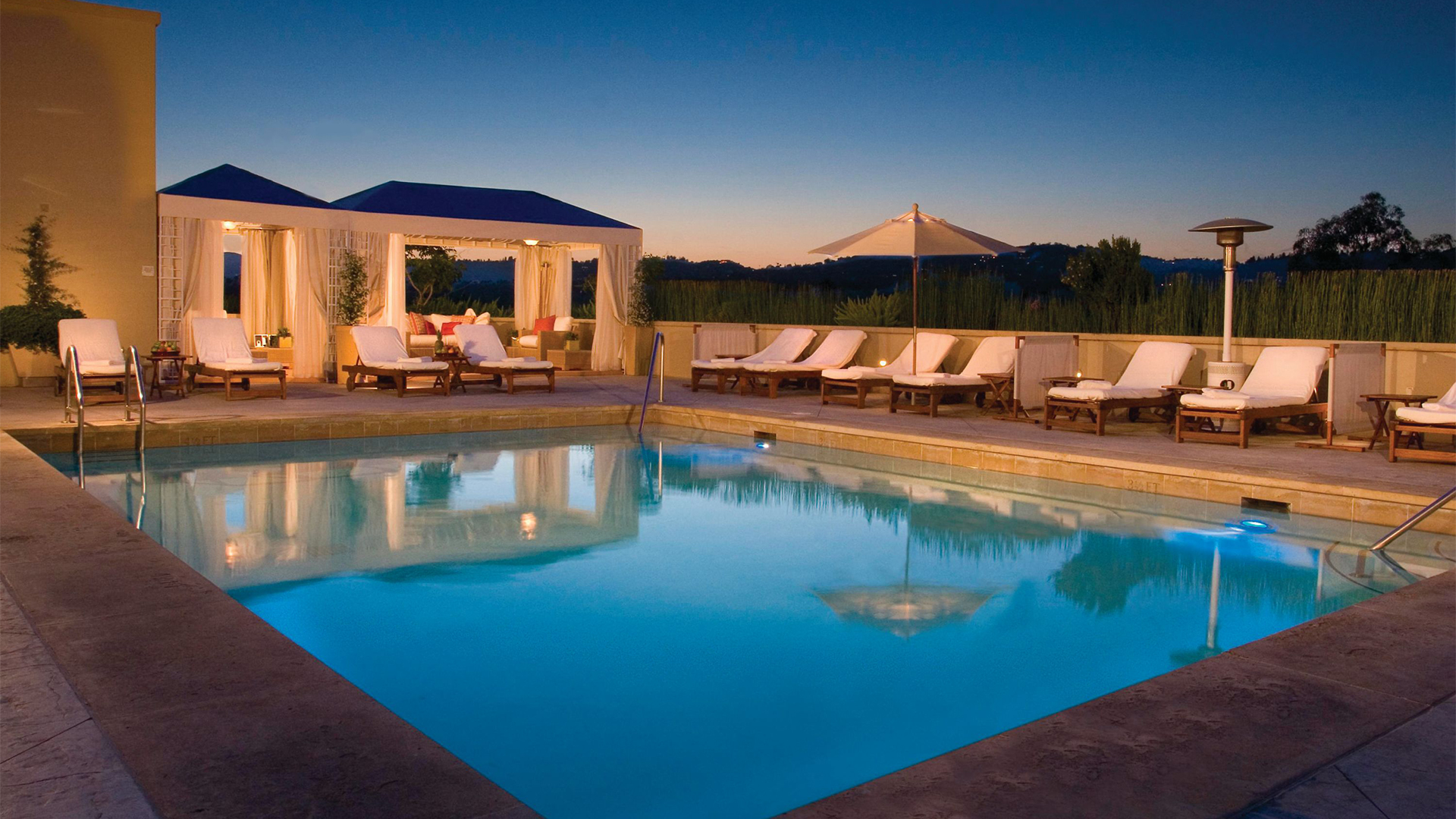 Rooftop pool at Viceroy L'Ermitage Beverly Hills