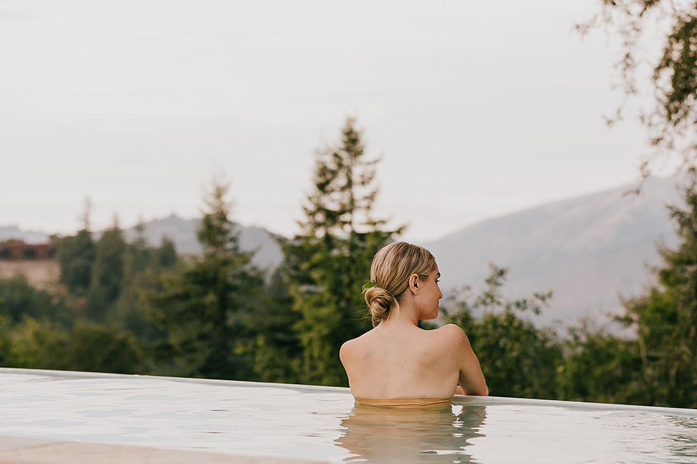 Wellness infinity pool